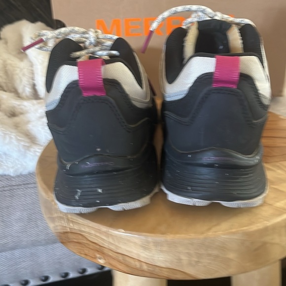 Women's Merrell Hiking Shoe - Picture 4 of 11
